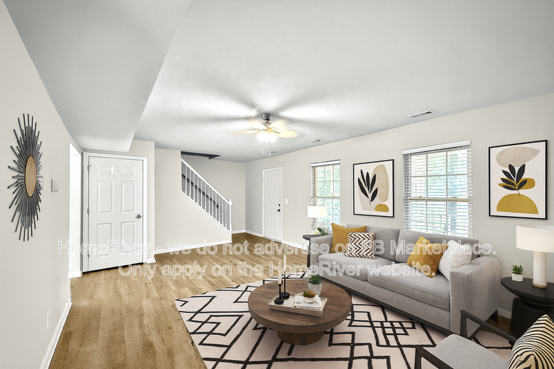 Available Now! / Amazing 3 bedroom, 2.5 bathroom  home!! property image