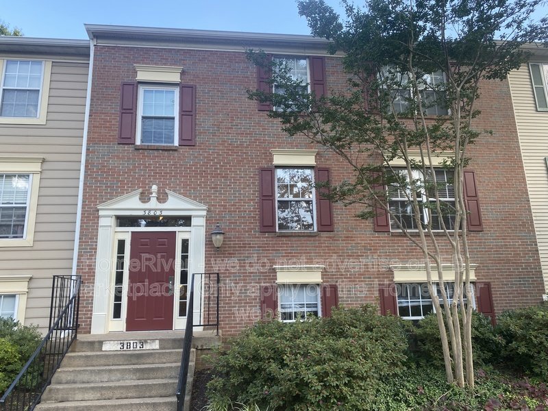 Prime Location! 3803 Green Ridge Court property image