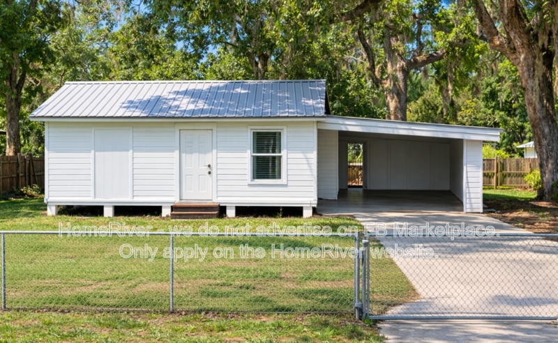1 bedroom home with large fenced yard and carport property image