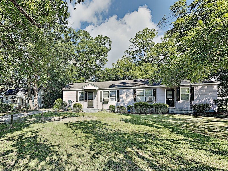 2BR Bungalow| Garden Space property image