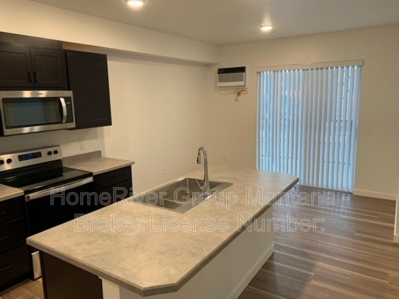 Fantastic 2 Bedroom Available Now! property image