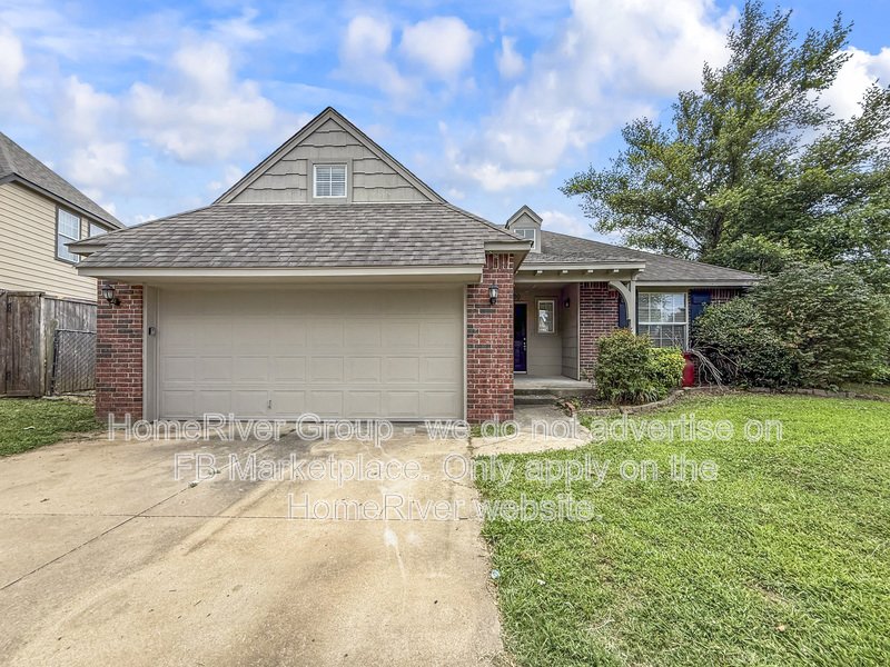 BEAUTIFUL 3 BEDROOM WITH BONUS ROOM! property image