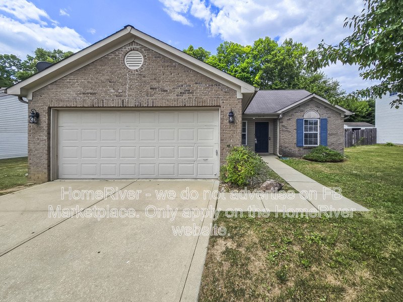 Available Now | Pets Welcome | 2 Car Garage property image