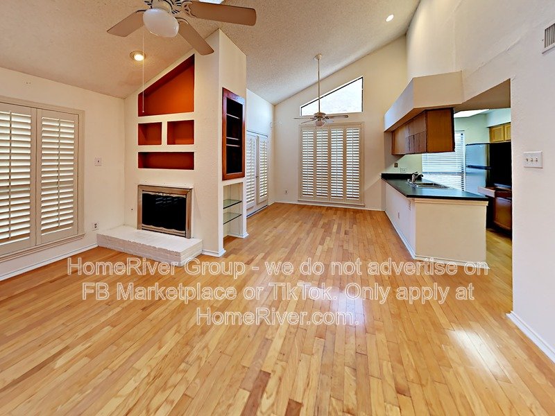 Gorgeous 2nd floor condo near Northpark Mall. property image