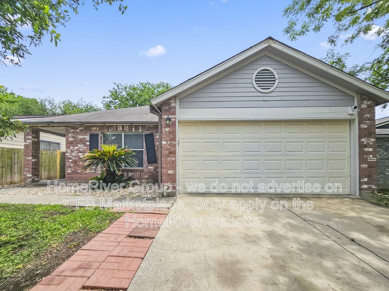 Available Now! | Pet Friendly! | Fireplace property image