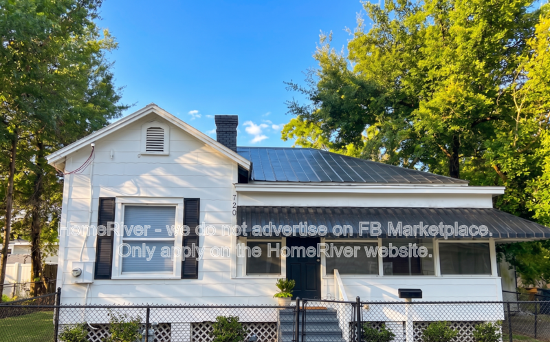 Beautifully Renovated | Fenced Yard | Downtown Calling property image